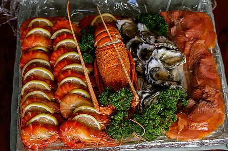 cooked shrimp and mussels thumbnail