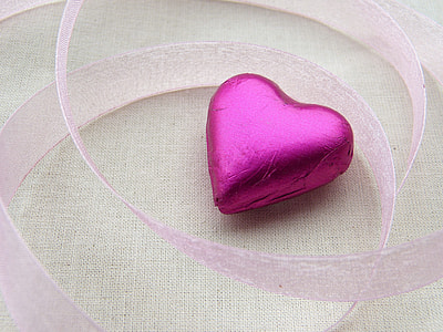pink heart design decor thumbnail