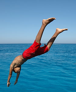 man about to dive at body of water thumbnail