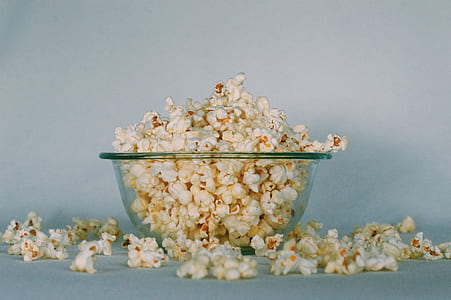 clear glass bowl with popcorns thumbnail