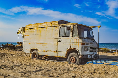 white Mercedes-Benz panel van thumbnail
