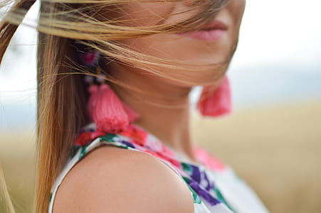 portrait photography of woman thumbnail