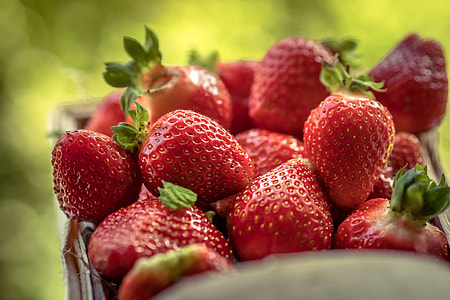 strawberries thumbnail