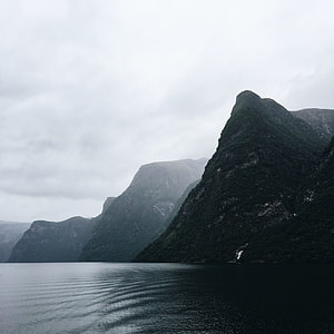 landscape photography of green islands thumbnail