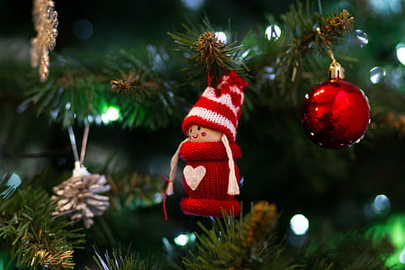 red bauble thumbnail