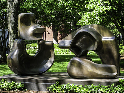 Henry Moore's Large Four Piece Sculpture at Harvard University, Cambridge, Massachusetts thumbnail