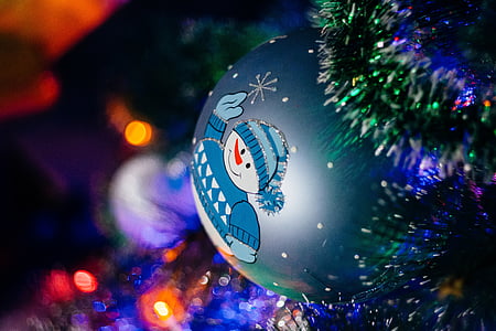 snowman graphic blue bauble thumbnail
