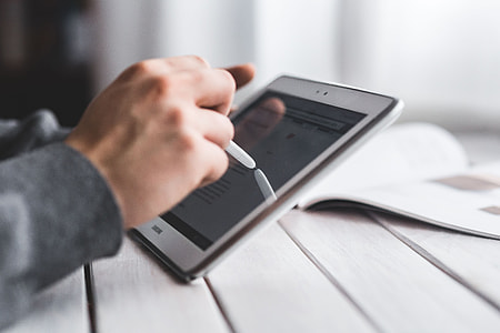 Man using a tablet thumbnail