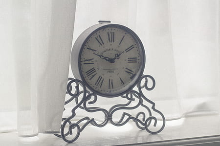 brown mantel clock thumbnail