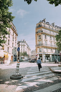 man crossing street thumbnail