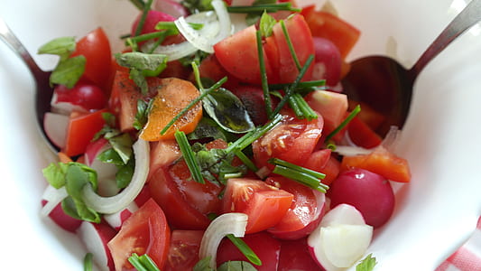 tomato salad thumbnail