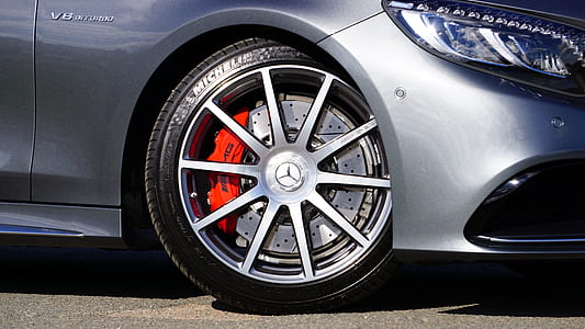 gray Mercedes-Benz vehicle during daytime thumbnail