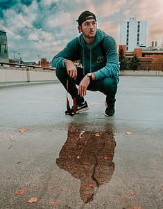 portrait, urban., man, rain thumbnail