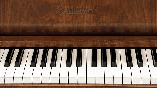 white and black piano keyboard thumbnail