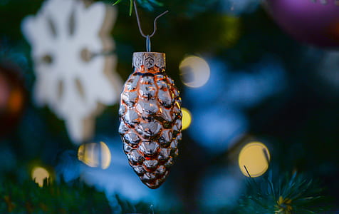 acorn ornament thumbnail
