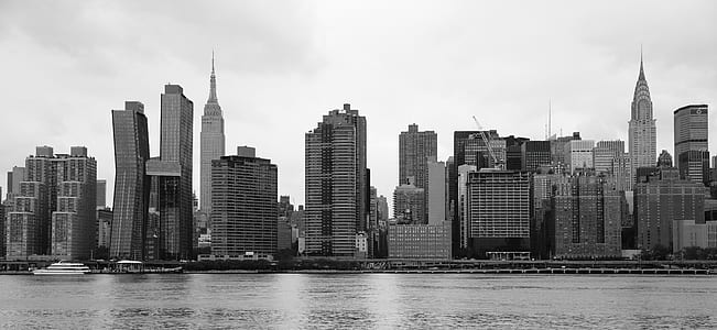 grayscale photo of city thumbnail