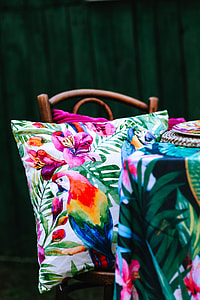 Exotic Garden Party Decorations thumbnail