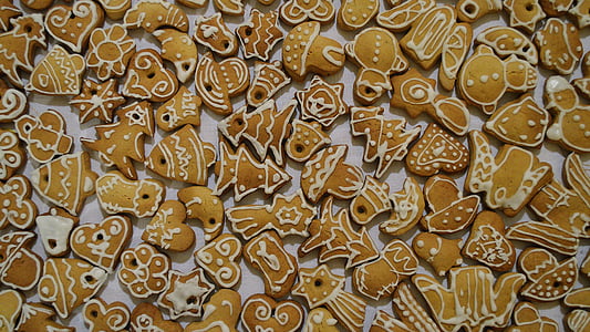 brown and white cookies thumbnail