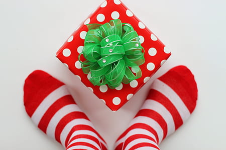 red and white polka-dot present box thumbnail