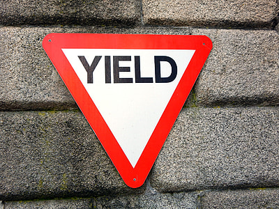 Yield sign thumbnail