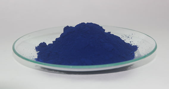 blue powder in glass plate thumbnail