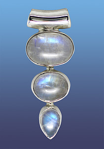 silver-colored bracelet thumbnail