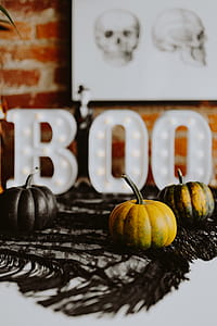 Halloween decorations with Boo Letters thumbnail