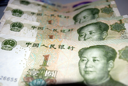 fan of banknotes thumbnail