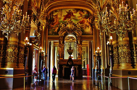 interior photo of cathedral thumbnail