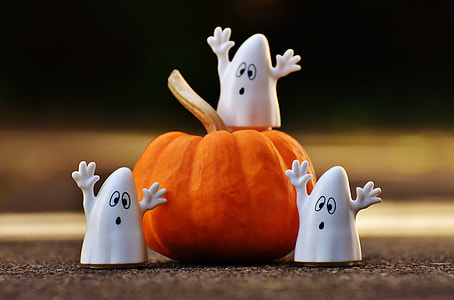 three white ghost plastic figures thumbnail