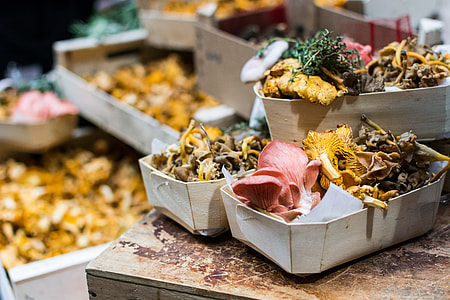 Mushrooms at farmers market thumbnail