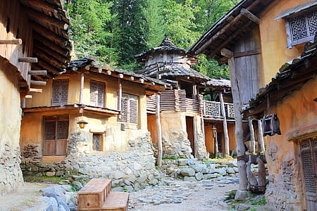 brown concrete house thumbnail