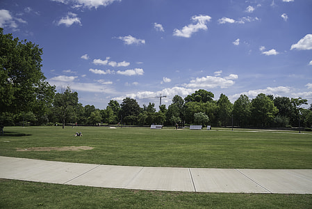 Blue Skies over bicentennial Park under blue Skies in Nashville thumbnail