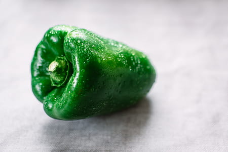 Green Bell Pepper With Dews thumbnail