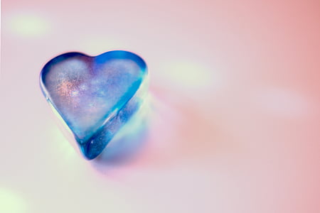blue and white stone fragment thumbnail