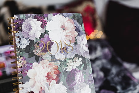Violet 2018 Day Planner thumbnail