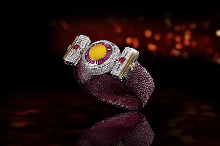 silver-colored accessory thumbnail