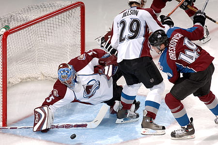 Colorado Avalanche players playing thumbnail