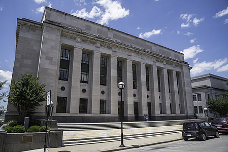 Streetside View at the Tennessee Supreme Court in Nashville thumbnail