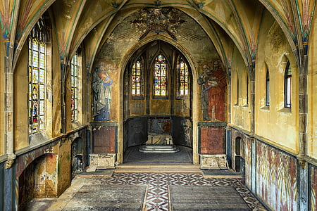 arch gate inside room thumbnail