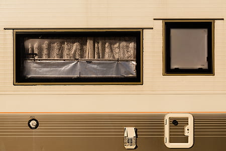 brown frame window thumbnail