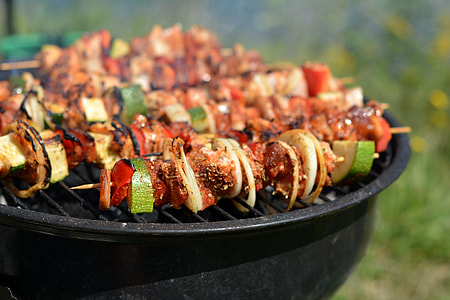 close photo of barbecue on grill at daytime thumbnail