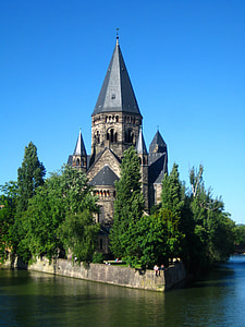 Protestant church Temple Neuf on the Moselle river in Metz, France thumbnail