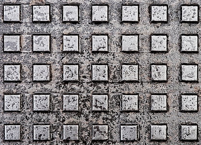 square gray frame thumbnail