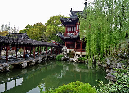 red and black pagoda thumbnail