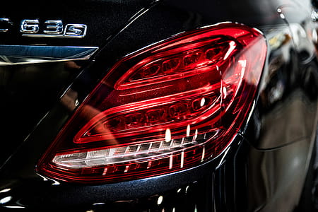 Shallow Focus Photography of Vehicle Taillight thumbnail