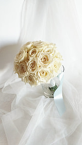 white bouquet flowers thumbnail