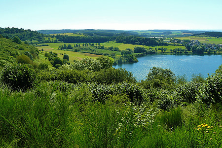 lake with clear sky thumbnail