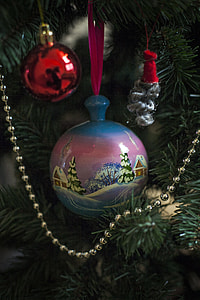 pink and blue Christmas ball thumbnail