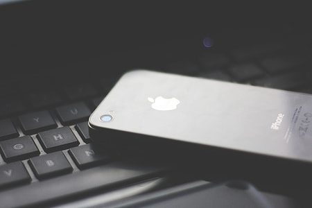 white iPhone 4 thumbnail
